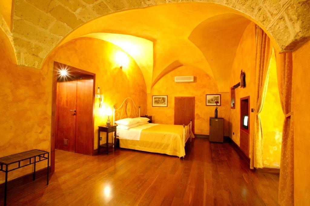 Hotel Nel Centro Storico Galatina Habitación foto
